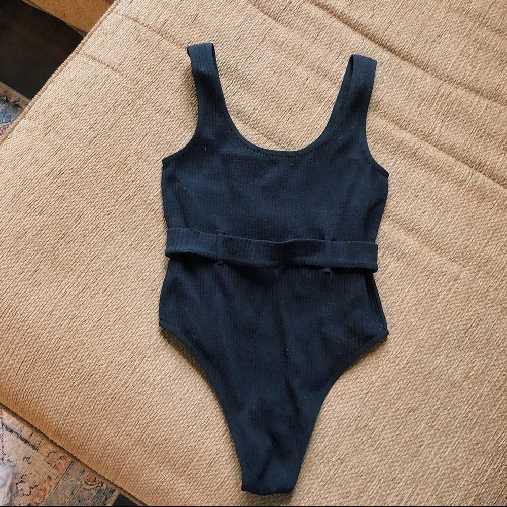 ❌SOLD❌ Bodysuit 🦋 - Picture 4 of 7